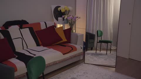 Lili online show from January 2025 09:28:01 PM