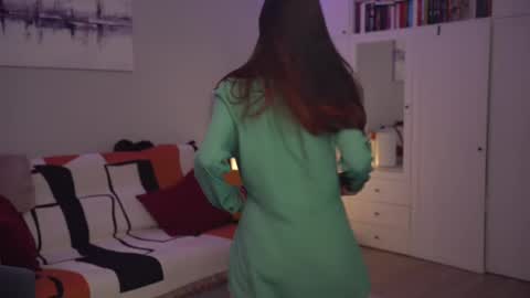 Lili online show from February 2025 01:25:02 PM