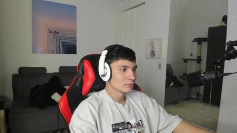 Snapshot of _blakee chatting on December 2024 07:06:02 AM B L A K E online show from December 2024 07:06:02 AM