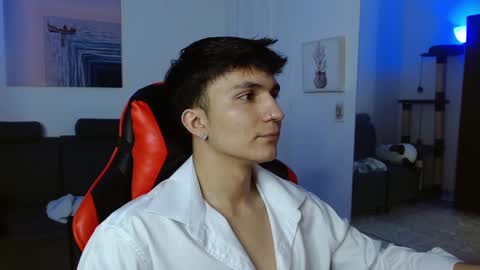 Snapshot of _blakee chatting on January 2025 08:43:01 AM B L A K E online show from January 2025 08:43:01 AM