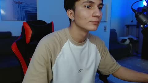 Snapshot of _blakee chatting on February 2025 08:20:01 AM B L A K E online show from February 2025 08:20:01 AM