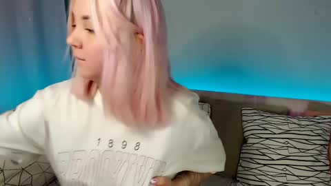 Elizabeth online show from February 2025 06:39:01 AM