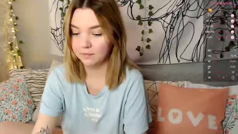 Elizabeth online show from October 2025 07:18:01 AM