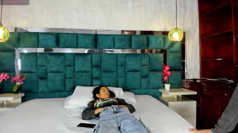 Snapshot of _bonnyandclyde chatting on February 2026 12:38:01 PM _bonnyandclyde online show from February 2026 12:38:01 PM