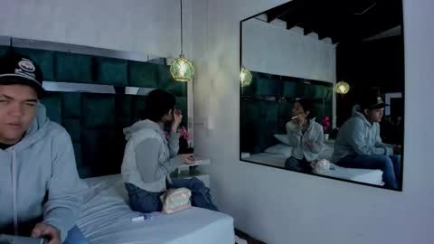 Snapshot of _bonnyandclyde chatting on March 2026 11:28:02 AM _bonnyandclyde online show from March 2026 11:28:02 AM