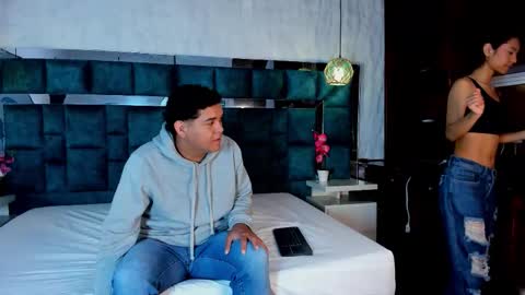 Snapshot of _bonnyandclyde chatting on March 2026 11:49:01 AM _bonnyandclyde online show from March 2026 11:49:01 AM