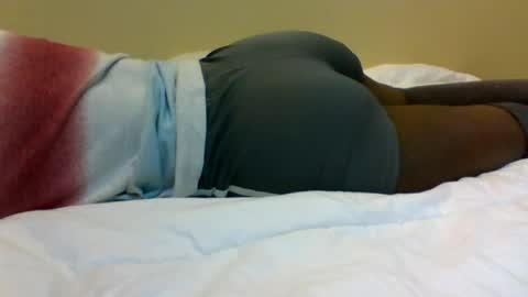 Snapshot of _bunny_b chatting on June 2026 07:45:01 PM I will be back soon online show from June 2026 07:45:01 PM