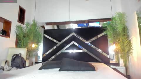 Candy online show from March 2025 06:00:01 PM