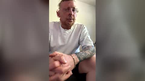 Carlos online show from April 2026 03:21:02 PM