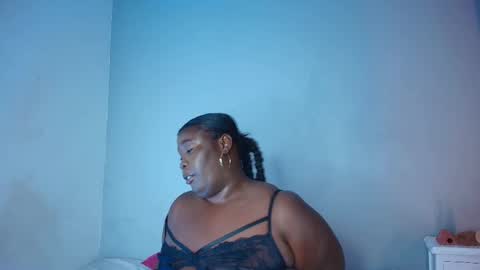 Snapshot of _carolinagomez chatting on November 2025 07:34:02 PM Caro. online show from November 2025 07:34:02 PM