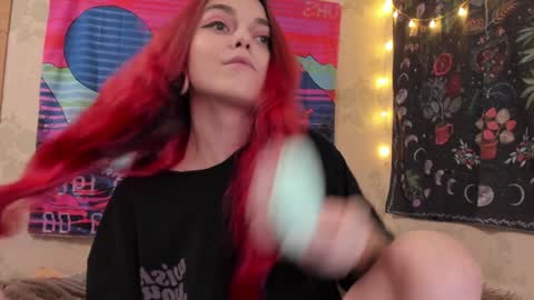 Caroline online show from December 2024 01:33:01 PM