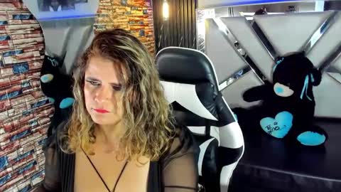 _casandra11 online show from February 2025 11:45:01 PM