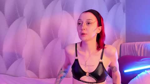 Christina Chris online show from March 2025 05:33:01 AM