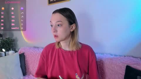 Christina Chris online show from November 2025 06:44:01 AM