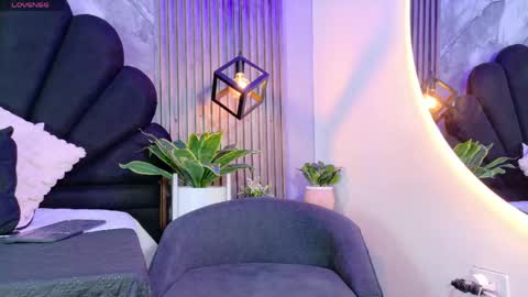 Snapshot of _charlotte_queen_ chatting on May 2026 01:19:01 PM _charlotte_queen_ online show from May 2026 01:19:01 PM