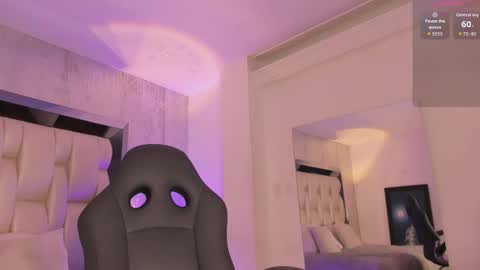     online show from November 2025 08:09:01 PM