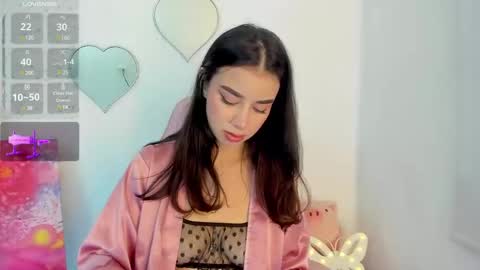 _cute_isabella_ online show from February 2025 03:45:01 AM