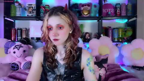 Snapshot of _devilbaby chatting on July 2026 08:12:02 PM Kate online show from July 2026 08:12:02 PM