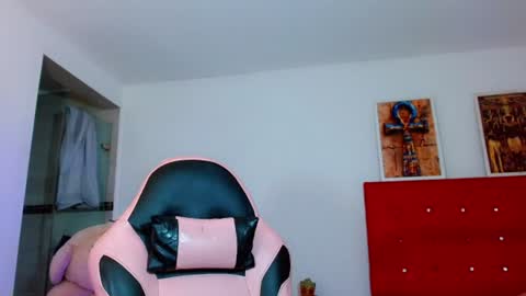 nicol online show from June 2026 04:52:02 PM