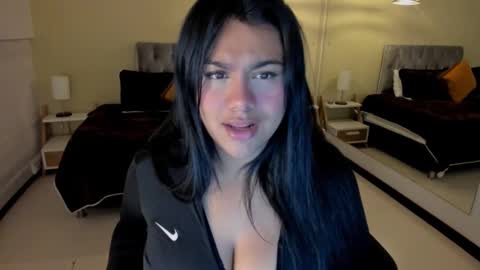 Dulcinea online show from September 2025 03:11:01 AM