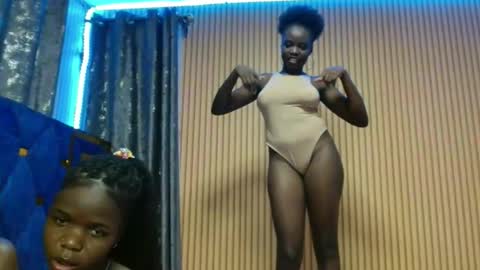 Elinah online show from November 2025 03:58:01 PM