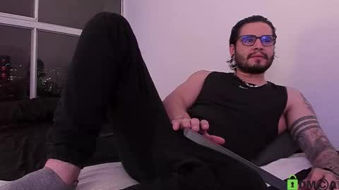  -         online show from October 2025 01:41:02 AM