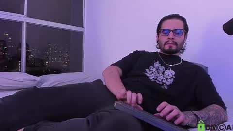  -         online show from November 2025 11:25:01 PM