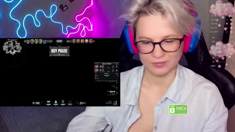 chloue and Gretta online show from November 2025 05:22:01 PM