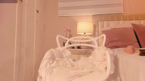 Hi Im Emily online show from January 2026 05:27:02 PM