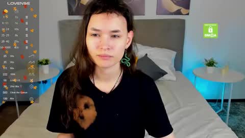 _emily__strike_ online show from November 2025 09:54:02 AM