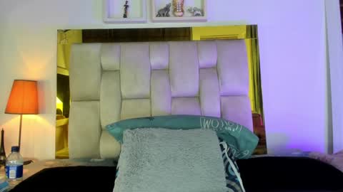 Isabella online show from December 2024 12:07:02 PM