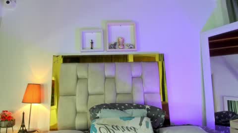 Isabella online show from January 2025 12:03:02 PM