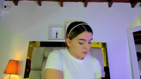 Isabella online show from March 2025 12:09:01 PM