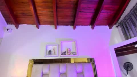 Isabella online show from October 2025 11:55:01 AM