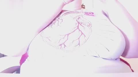 Emily  online show from November 2025 11:43:02 AM