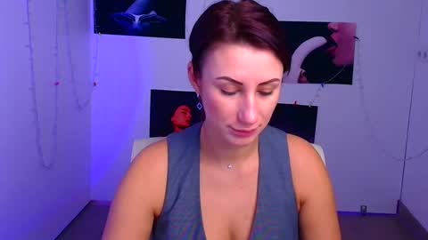 Emma online show from December 2024 04:21:02 PM