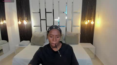 Emma online show from November 2025 01:55:02 PM