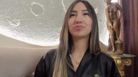 _emmawalka online show from November 2025 05:44:02 PM