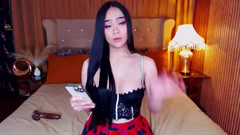 _empressvalerie_ online show from November 2025 02:00:02 AM