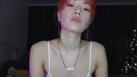 EveEva online show from December 2024 03:24:02 PM