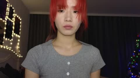 EveEva online show from December 2024 10:09:01 PM