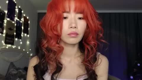 EveEva online show from February 2025 10:59:02 AM