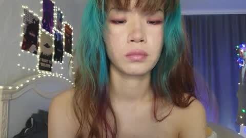 EveEva online show from September 2025 05:56:01 AM