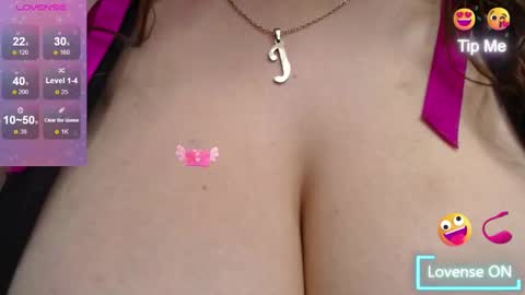 Snapshot of _evoni_b chatting on September 2025 08:20:02 PM evoni online show from September 2025 08:20:02 PM