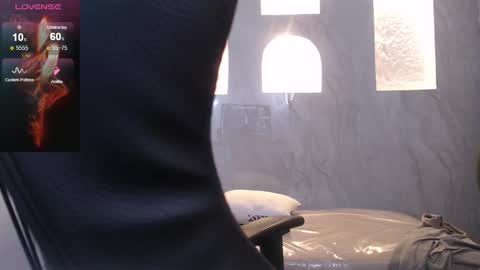 Snapshot of _evoni_b chatting on October 2025 01:16:02 AM evoni online show from October 2025 01:16:02 AM