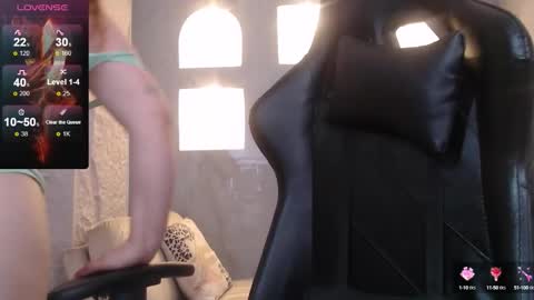 Snapshot of _evoni_b chatting on October 2025 02:59:02 PM evoni online show from October 2025 02:59:02 PM