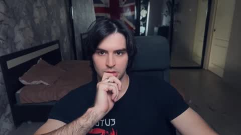 Keanu online show from October 2025 12:17:01 PM