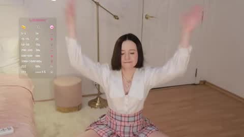 Essie  online show from February 2025 10:41:01 AM