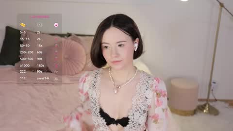 Essie  online show from March 2025 01:24:02 PM