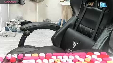 Alis online show from January 2026 04:18:01 AM